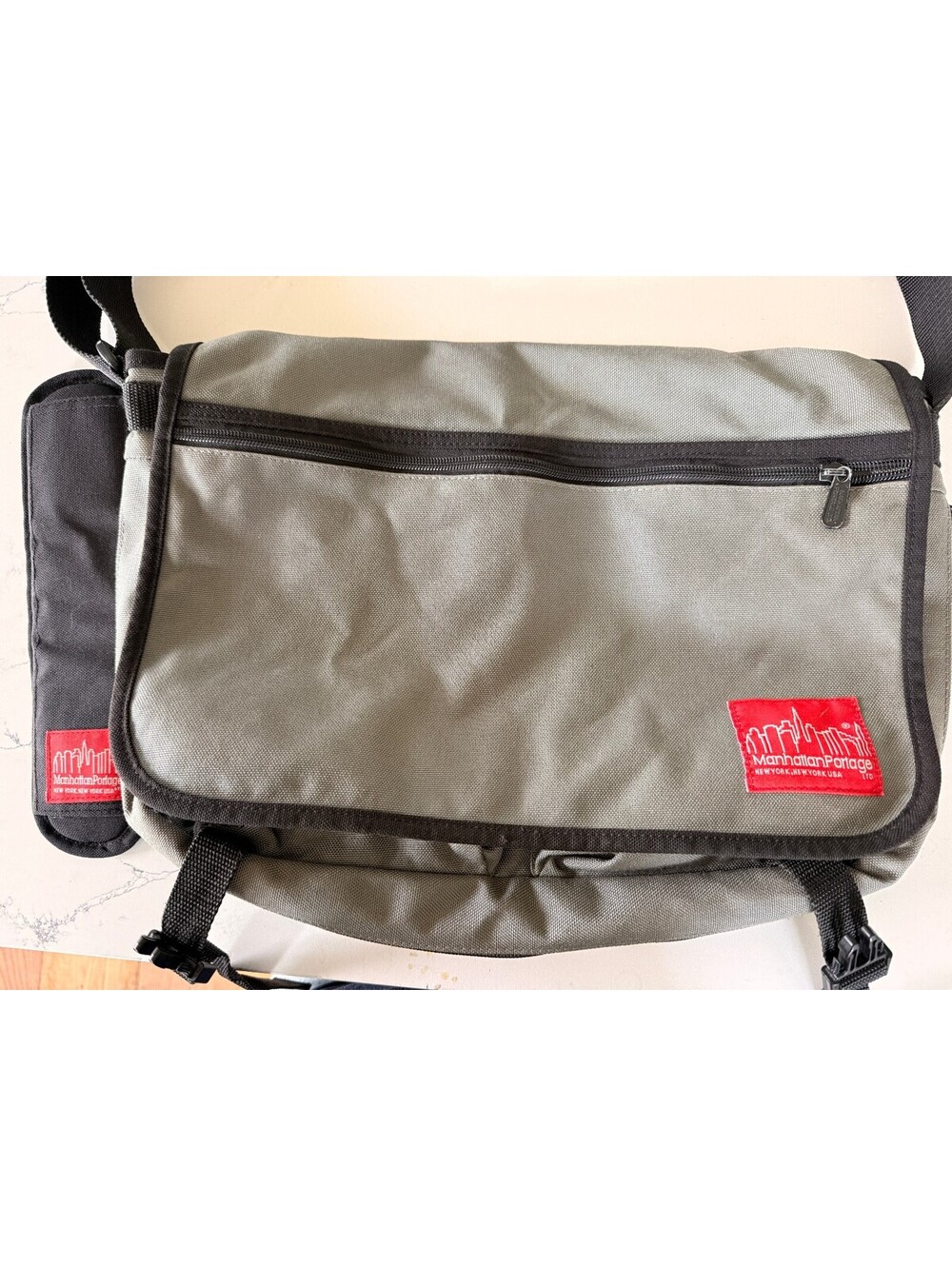 Manhattan Portage Messenger Bag, Gray, Padded Strap